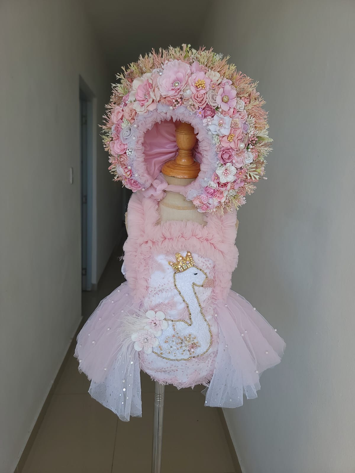 Romper cizne con bonnet